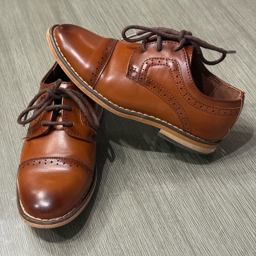 Stacy Adams Chestnut Brown Leather Wingtip Oxfords